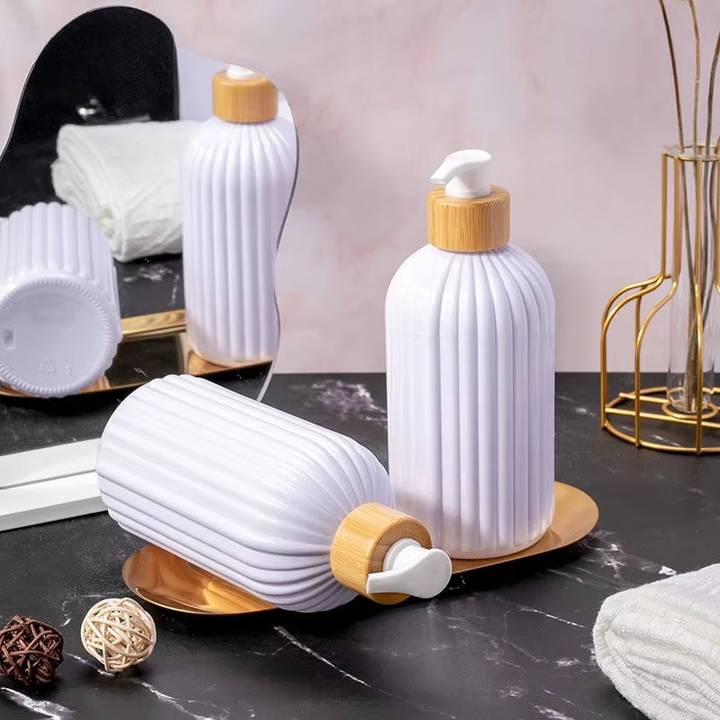 Set de 2 Bouteilles de Luxe avec Plateau Bambou